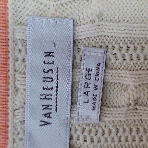 VanHeusen  v-neck sweater size L - Picture 2 of 3